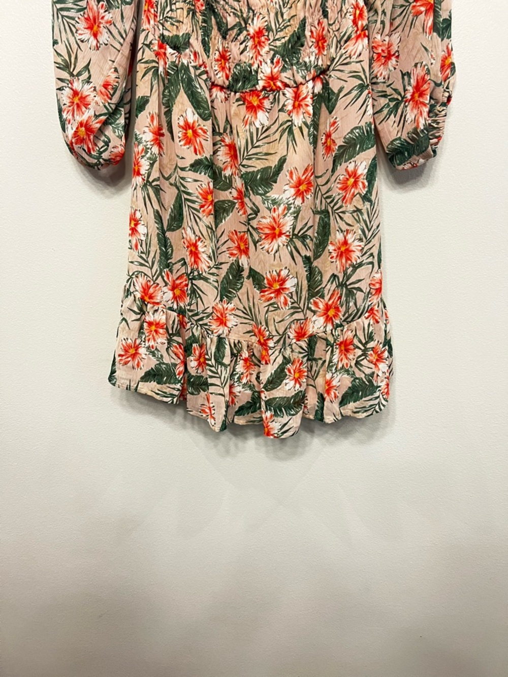 Express Blush Floral Square-Neck Dress Green Leaf Print Off The Shoulder Sz Med - Picture 2 of 8